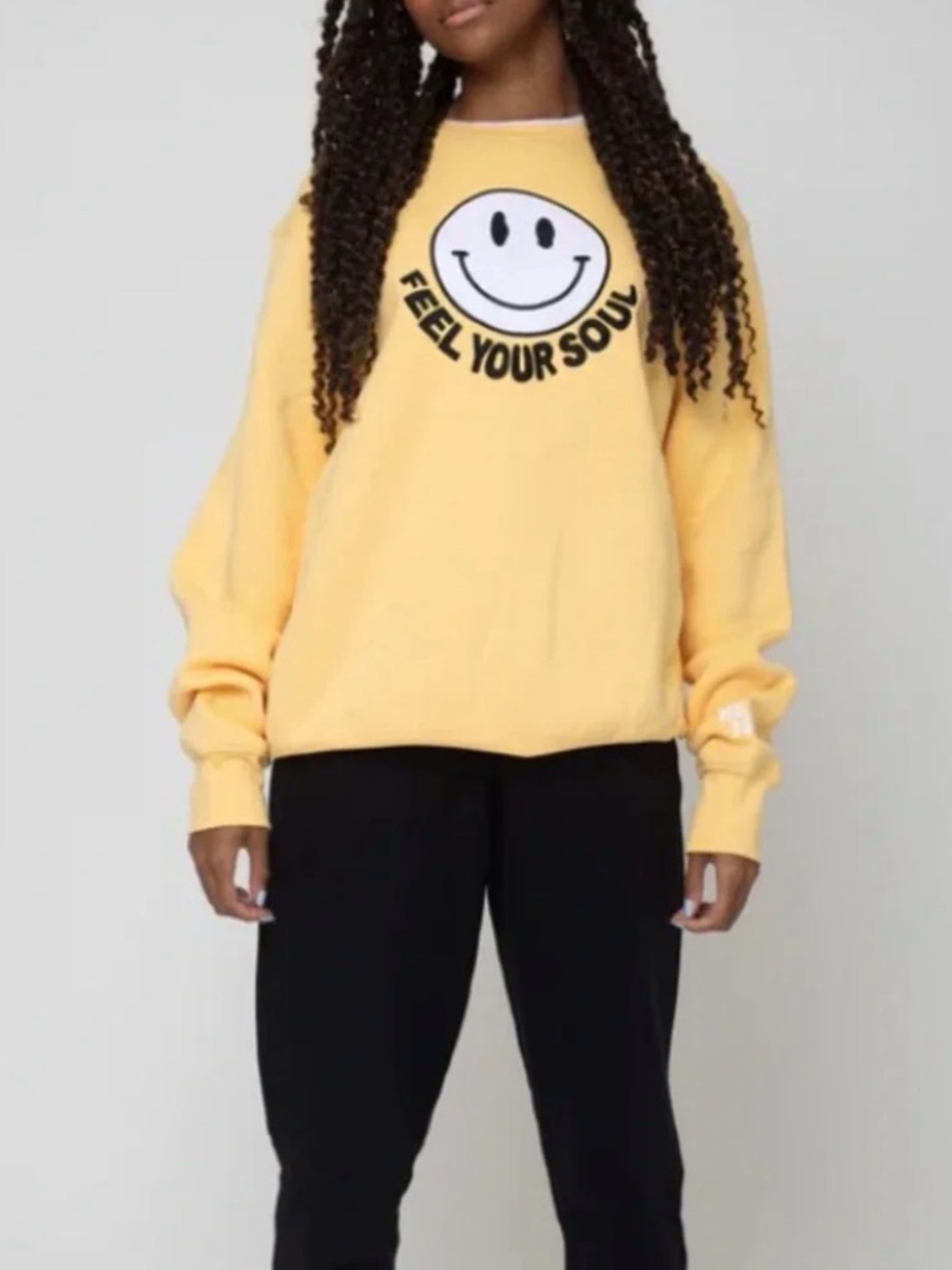 Feel Your Soul Women’s Oversized Smile Sweatshirt - Size Medium